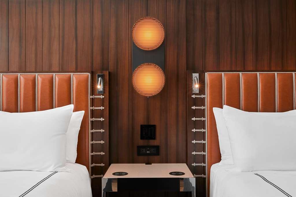 Готель The Godfrey Detroit Curio Collection By Hilton Номер фото